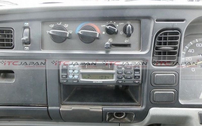 MITSUBISHI CANTER (2001)