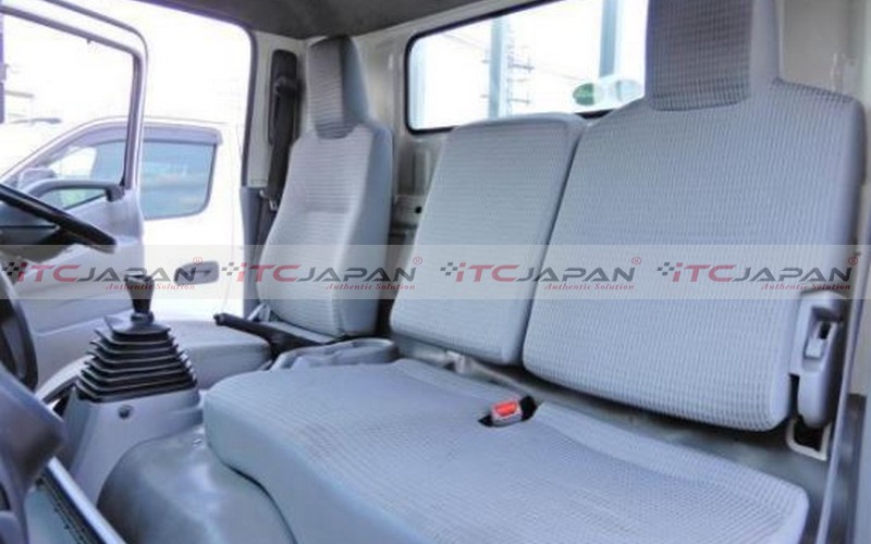 TOYOTA TOYOACE (2013)