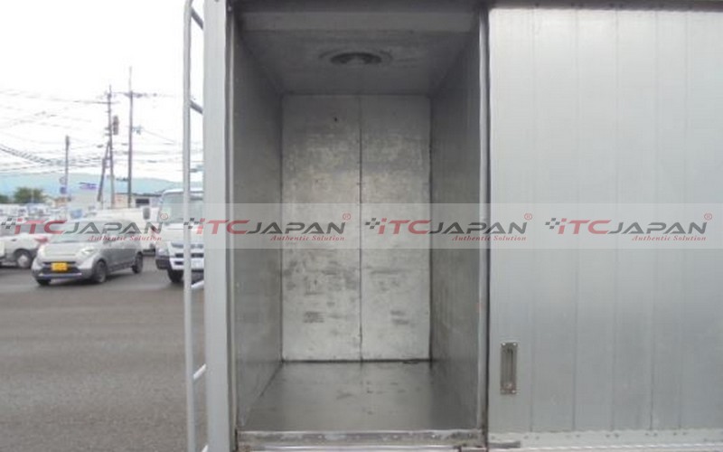 MITSUBISHI CANTER (2005)