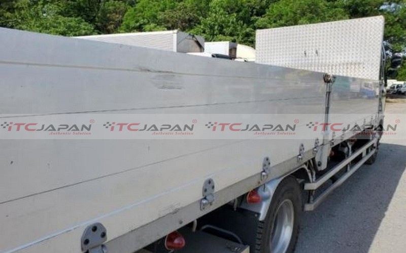 MITSUBISHI FUSO FIGHTER (2009)