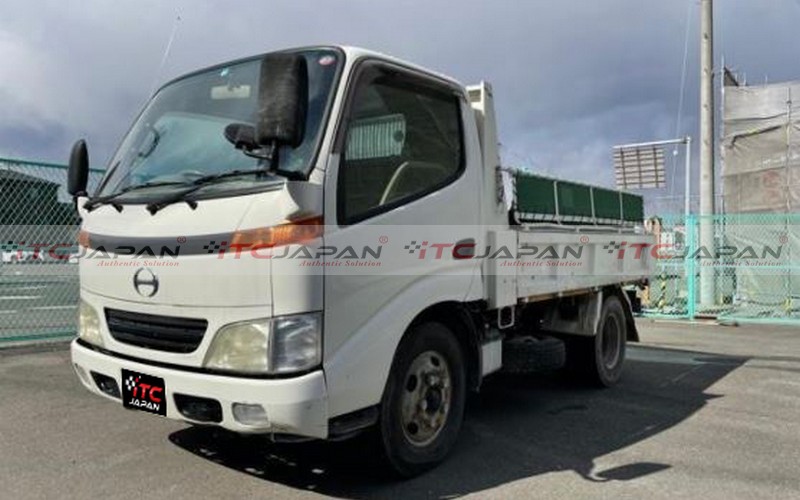 HINO DUTRO (2003)