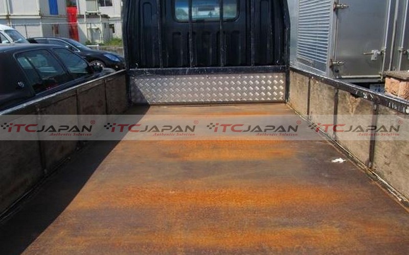 MITSUBISHI CANTER (2005)