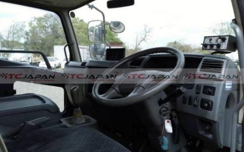 MITSUBISHI FUSO FIGHTER (2007)