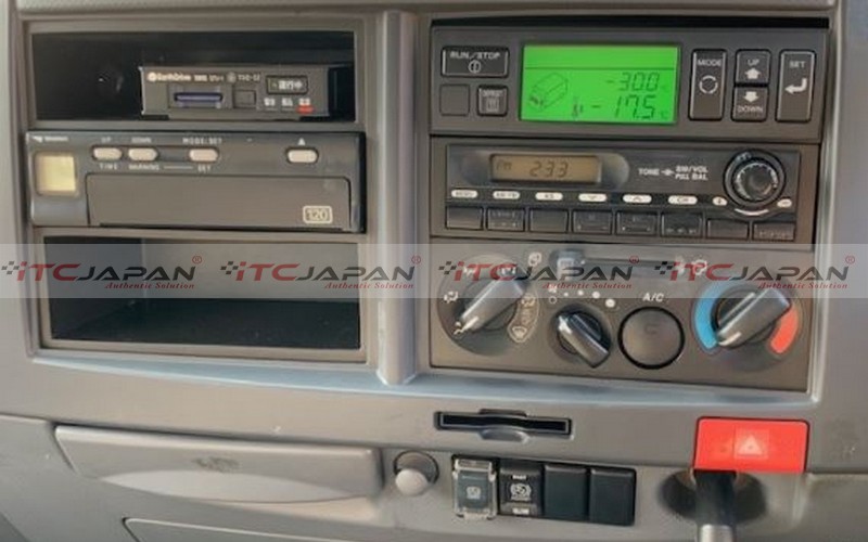 ISUZU ELF REFRIGERATOR (2007)