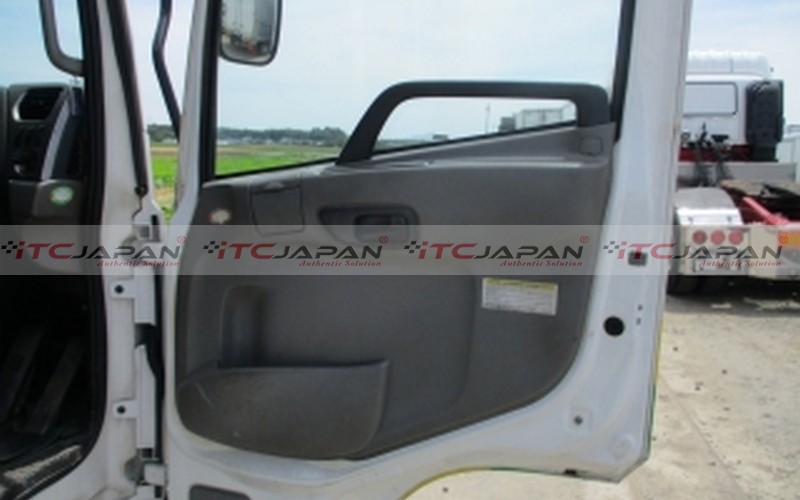 NISSAN CONDOR (2013)