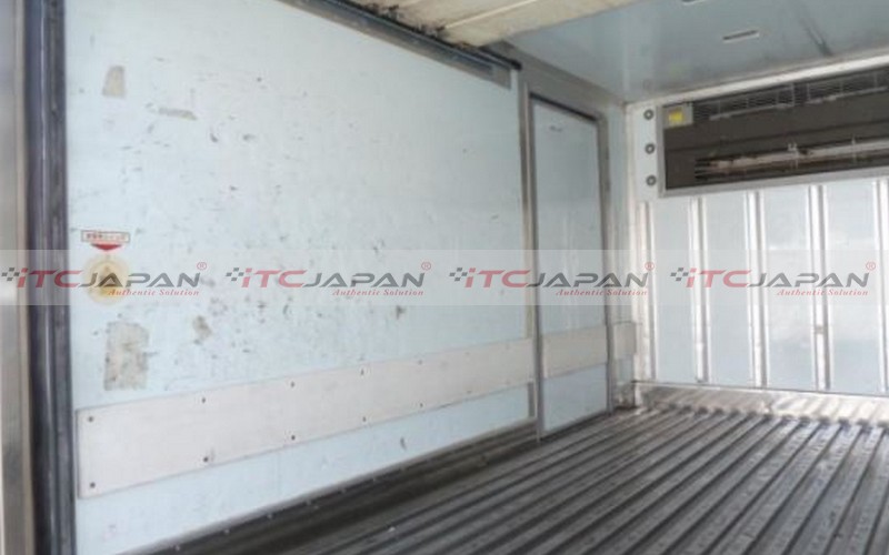 TOYOTA TOYOACE REFRIGERATOR (2007)