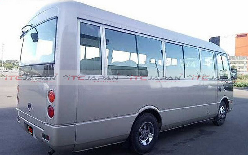 MITSUBISHI ROSA (2000)