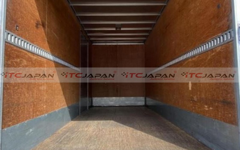 ISUZU ELF (2008)