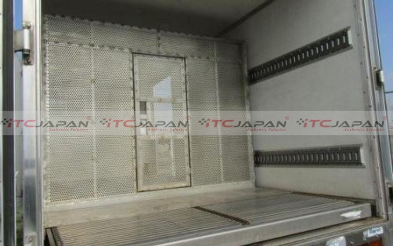 MITSUBISHI CANTER REFRIGERATOR (2007)