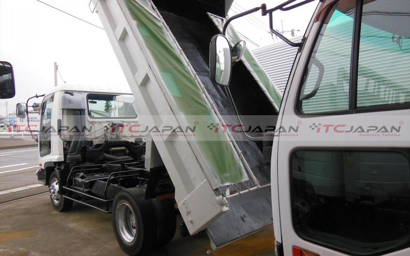 ISUZU FORWARD (2006)