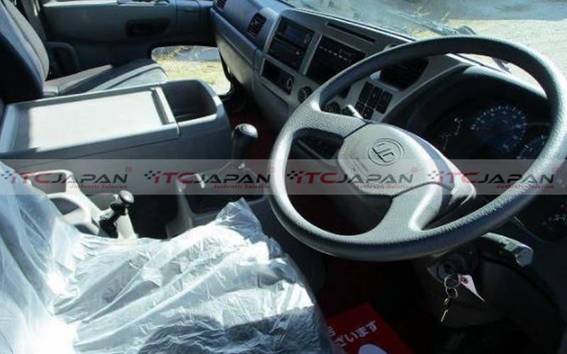 NISSAN CONDOR (2014)