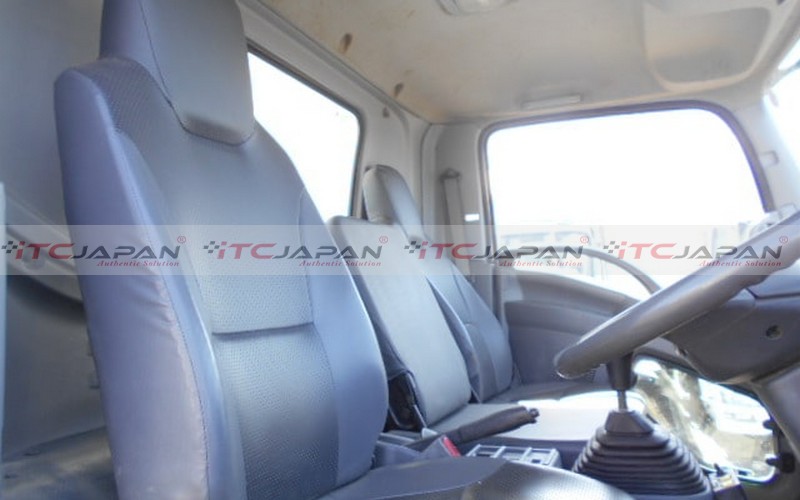ISUZU FORWARD (2011)