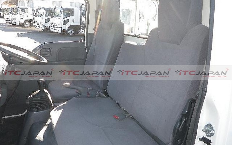 MAZDA TITAN (2011)