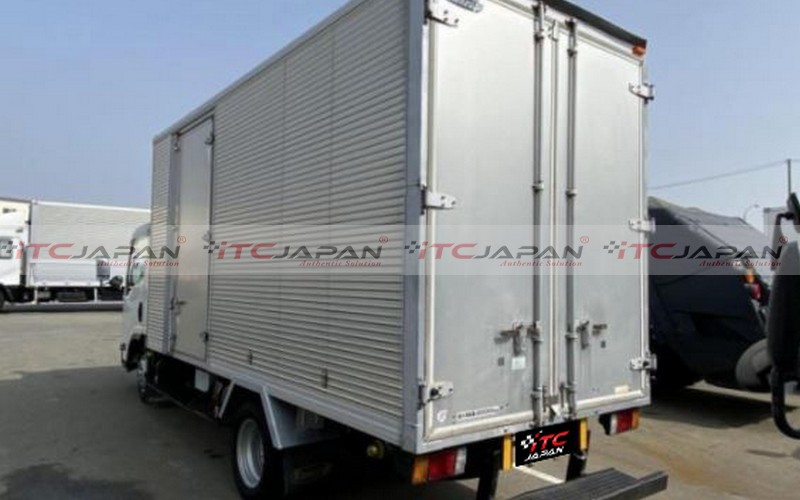 ISUZU ELF (2008)