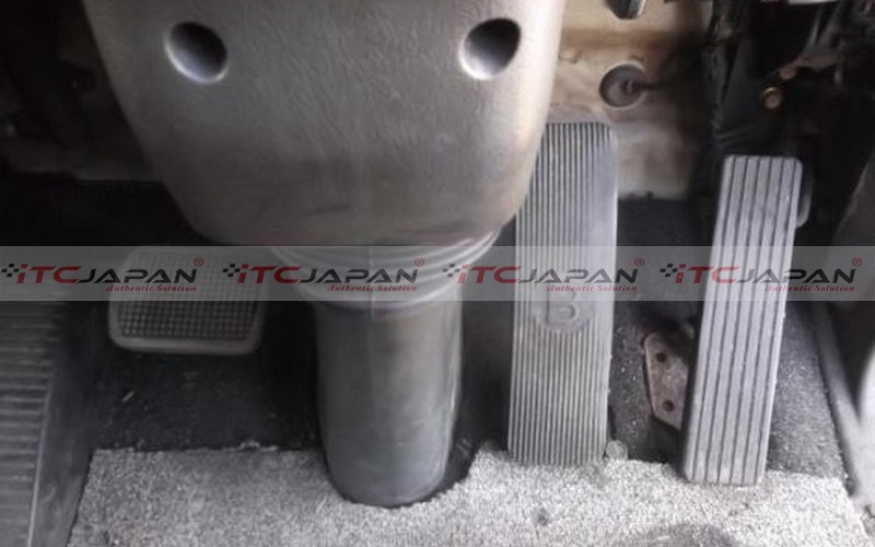 MITSUBISHI FUSO FIGHTER (2006)
