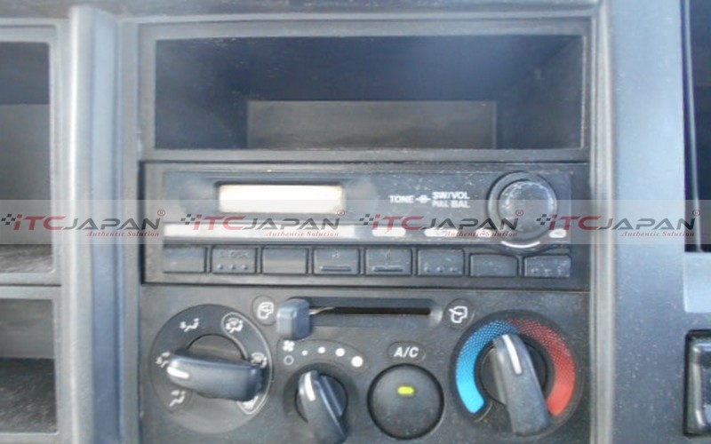 ISUZU FORWARD (2011)