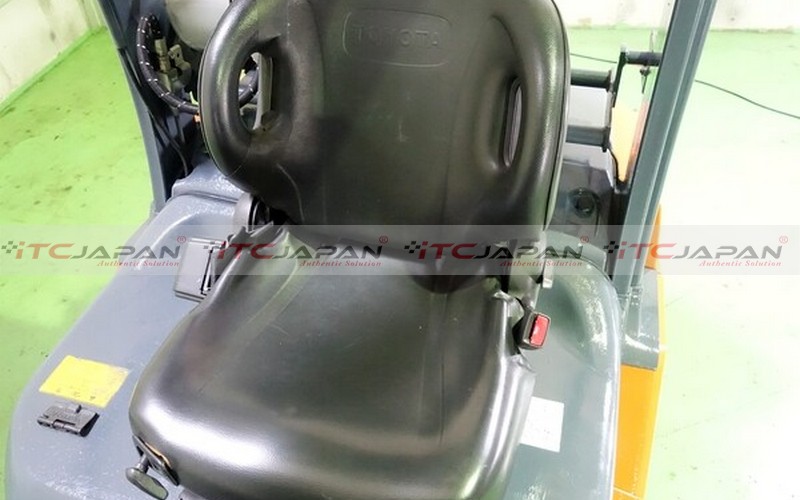 TOYOTA FORKLIFTS (2010)