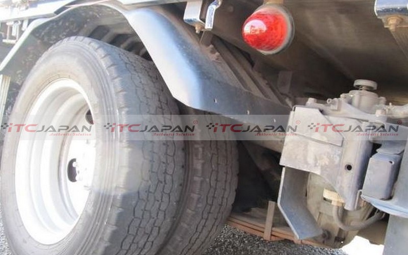 MITSUBISHI CANTER (2005)