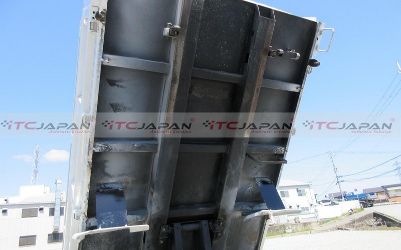MITSUBISHI FUSO CANTER (2007)