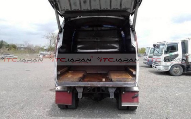 MITSUBISHI FUSO FIGHTER (2007)