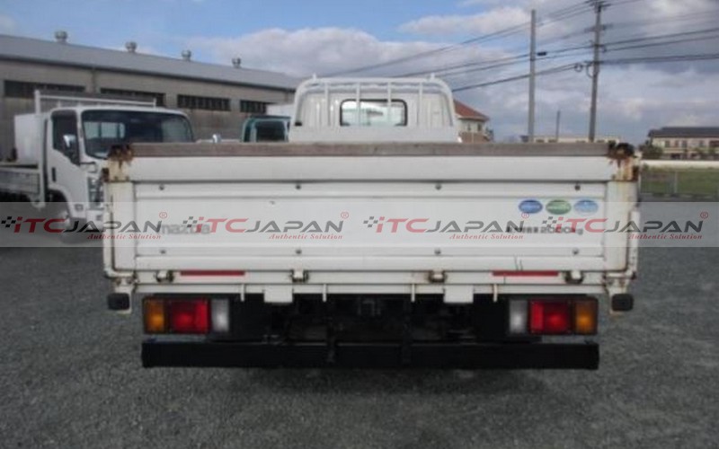 MAZDA TITAN (2013)