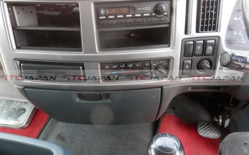 NISSAN CONDOR (2005)