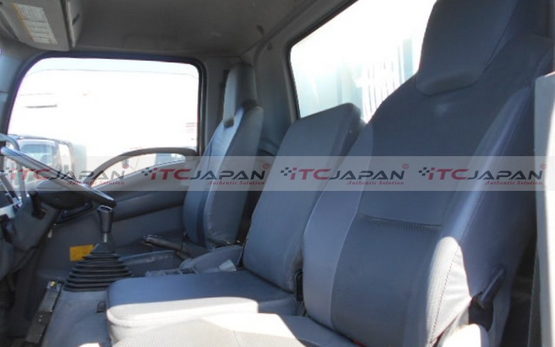 ISUZU FORWARD (2011)