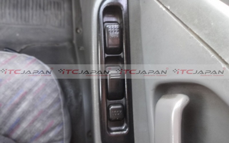 NISSAN ATLAS (2003)