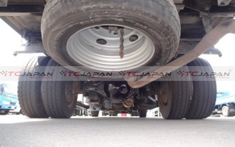 NISSAN ATLAS (2003)