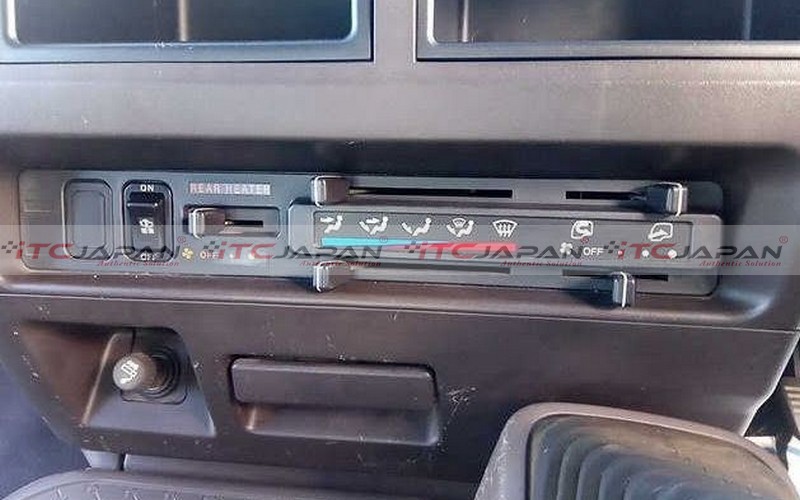 MITSUBISHI ROSA (2000)