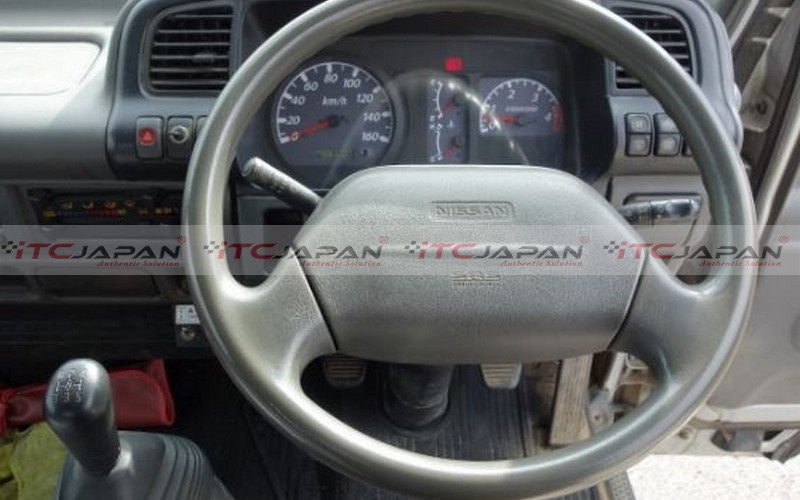 NISSAN ATLAS (2003)