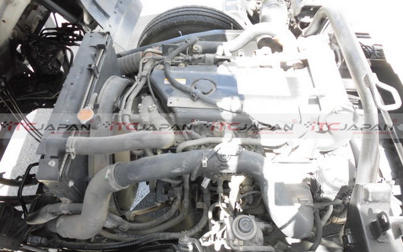 ISUZU FORWARD (2009)