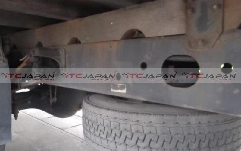 MITSUBISHI FUSO FIGHTER (2006)