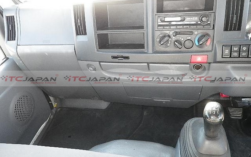MAZDA TITAN (2011)