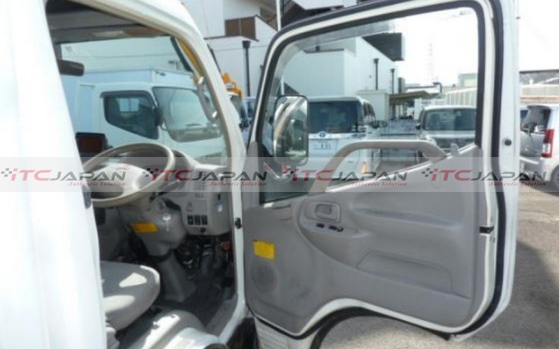 TOYOTA TOYOACE REFRIGERATOR (2007)