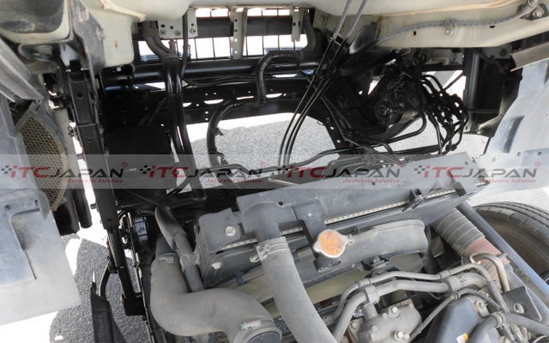 ISUZU FORWARD (2009)
