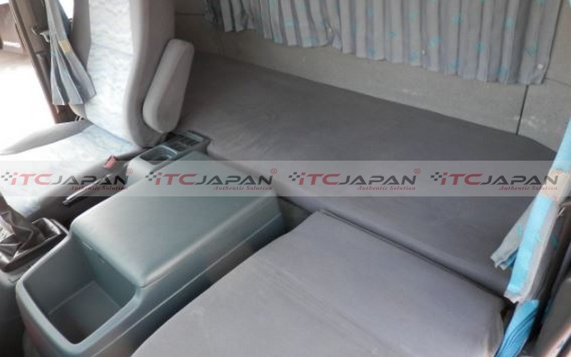 NISSAN CONDOR (2005)