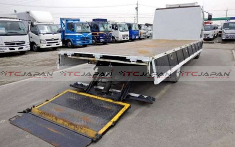 MITSUBISHI FUSO FIGHTER (2012)