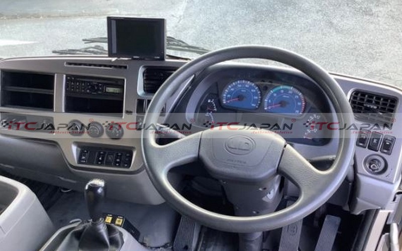 NISSAN CONDOR (2012)