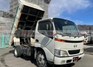 HINO DUTRO (2003)