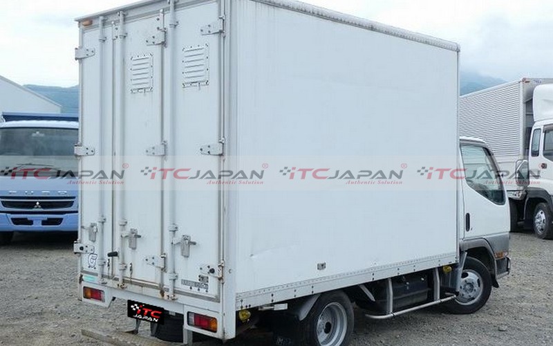MITSUBISHI CANTER (2001)