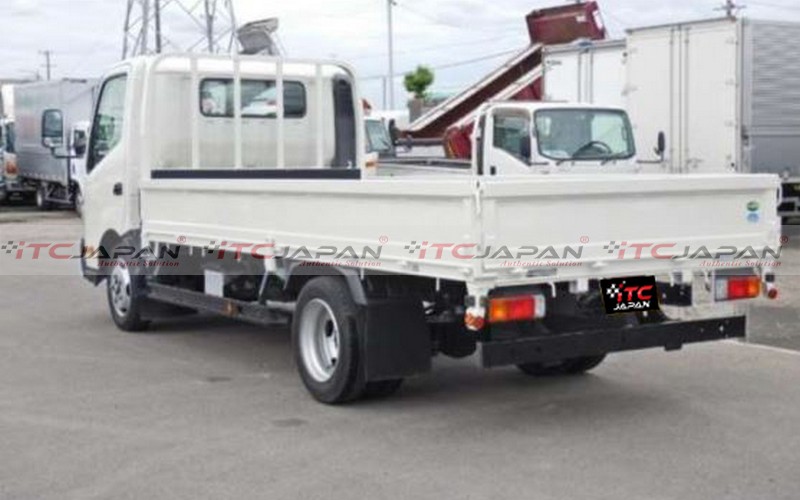 TOYOTA DYNA (2018)