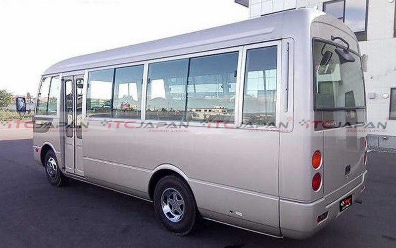 MITSUBISHI ROSA (2000)