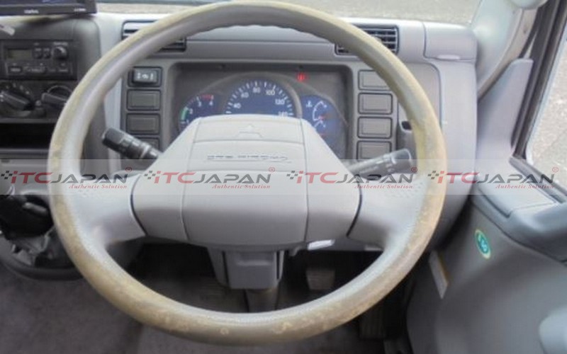 MITSUBISHI CANTER (2005)