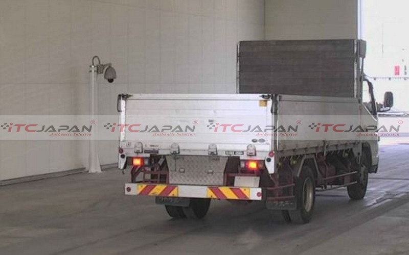 MITSUBISHI CANTER (2013)