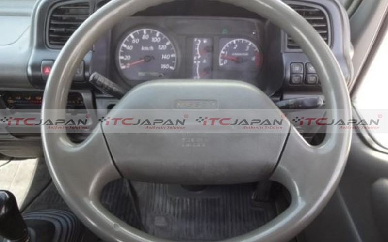 NISSAN ATLAS (2003)