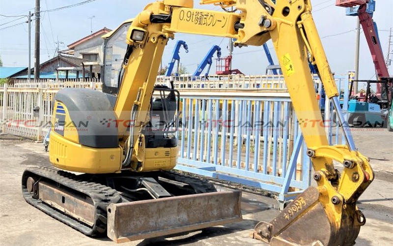 KOMATSU MINI EXCAVATORS (2011)