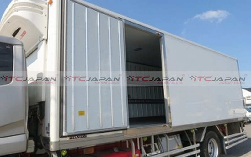 NISSAN CONDOR REFRIGERATOR (2012)