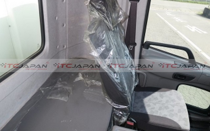 NISSAN CONDOR REFRIGERATOR (2012)