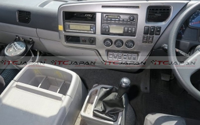 NISSAN CONDOR REFRIGERATOR (2012)